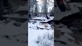 This tank puts snowplows to shame 😅 #tanks #army #vehicles