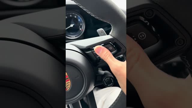 We put the Porsche 911 Dakar's materials to the test 👀 #shorts #porsche #qualitytest