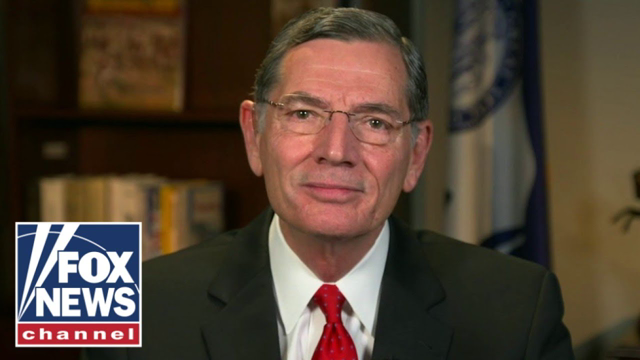 Sen. Barrasso slams Biden's vaccine mandate: 'Monumental overreach'