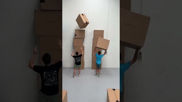 Box Stack RACING!! 📦
