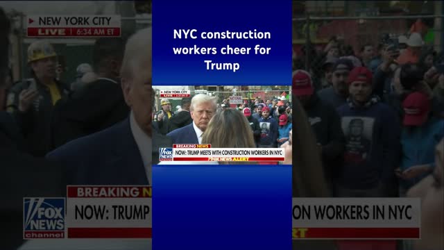 Crowd ERUPTS as Trump visits NYC construction workers #shorts