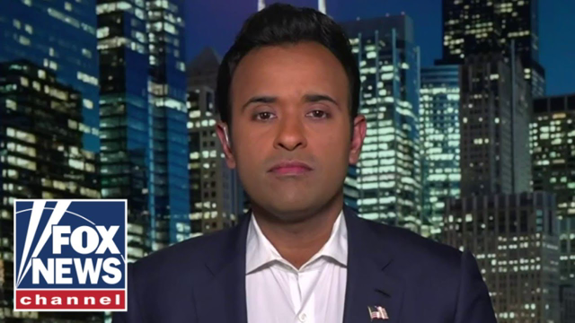 Vivek Ramaswamy: Trump isn't putting on theatrics like Biden