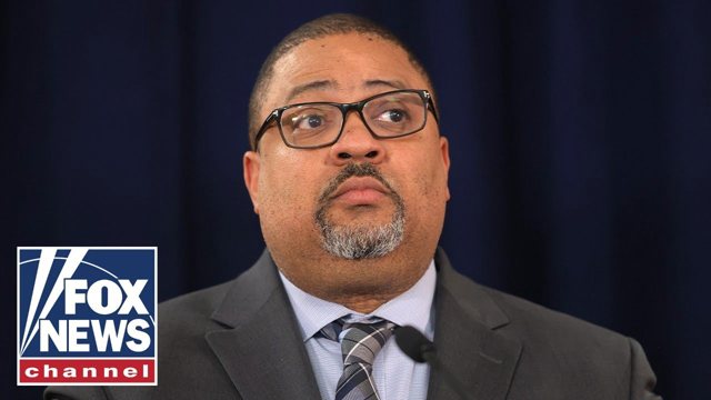 Manhattan DA Alvin Bragg holds news conference after Trump conviction