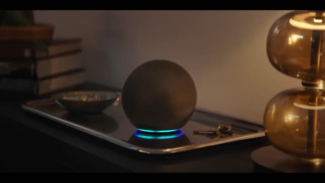 Amazon Alexa 'Mind Reader' with Scarlett Johansson and Colin Jost