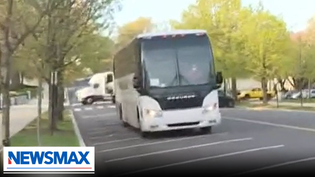 Eighth bus of illegal immigrants arrives in DC | Wake Up America