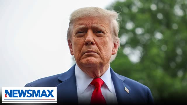 Trump gives a clinic on how to take digs at Dems | The Right Squad