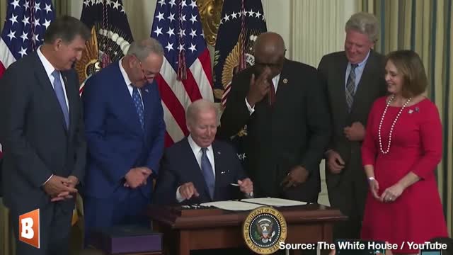 Biden Gloats While Signing Massive Tax and Spending Bill, Gives Pen to Joe Manchin