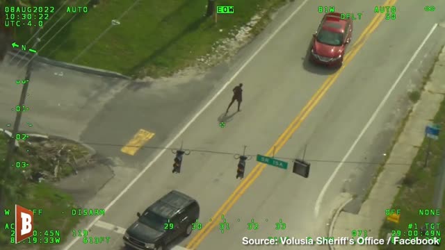 Completely Naked Florida Man Does Push-Ups After Attempted Robbery