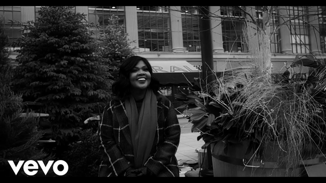 CeCe Winans - It's Christmas (Official Music Video)