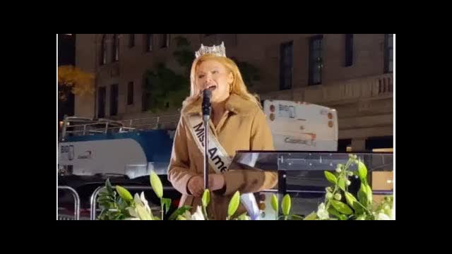 Miss America 2026 Joins Madison Avenue Holiday Lighting Ceremony in New York City