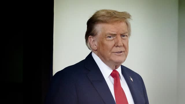 LIVE: Trump Makes Oval Office Announcement (Aug. 22)