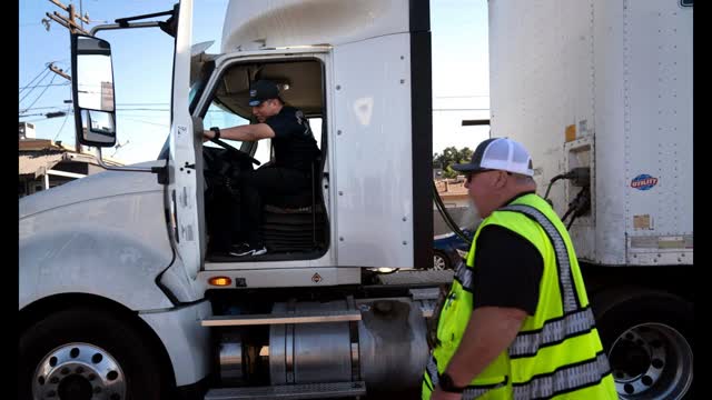 Nearly Half of US Truck Driving Schools Don�t Comply With Federal Rules, Review Finds