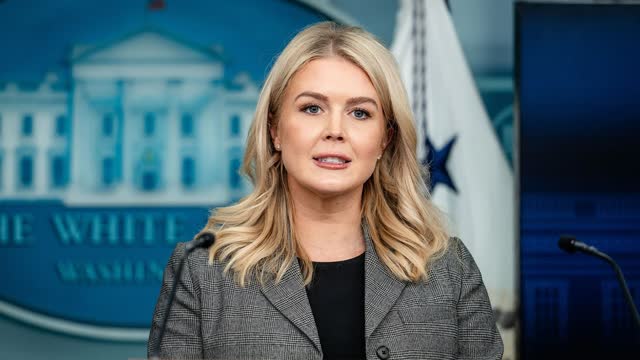 REPLAY: White House Press Secretary Briefs Media on Trump�Putin Call