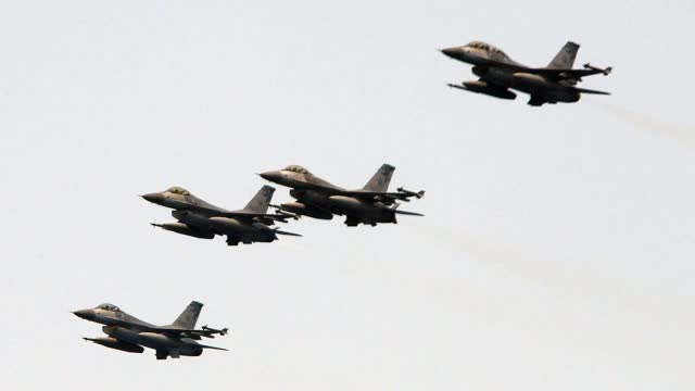 U.S. Joins Japan in Show of Force Against China
