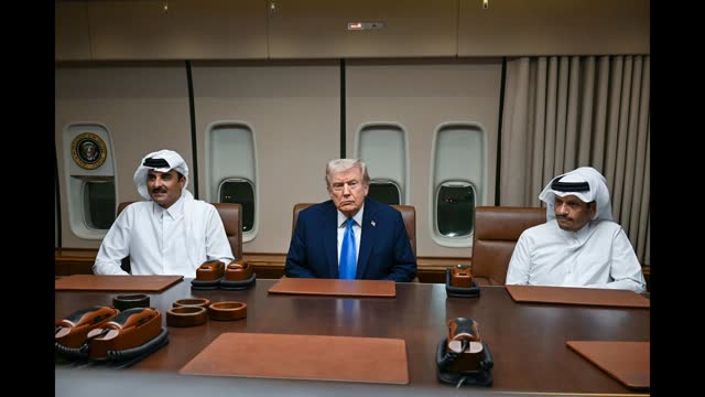 Trump Meets Qatar Officials En route to Malaysia
