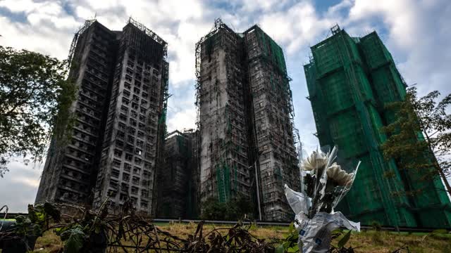 Hong Kong Orders Removal of All Scaffolding Nets