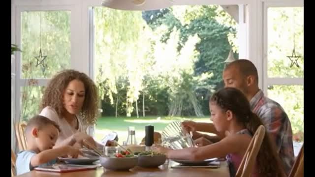Managing Awkward Family Dynamics During the Holidays