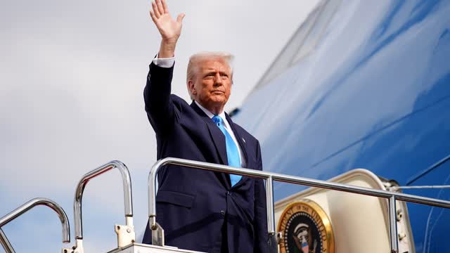 LIVE: Trump Departs for Florida for Thanksgiving Weekend