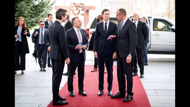 Kushner and Witkoff Seen in Berlin, May Meet Zelenskyy for Peace Talks