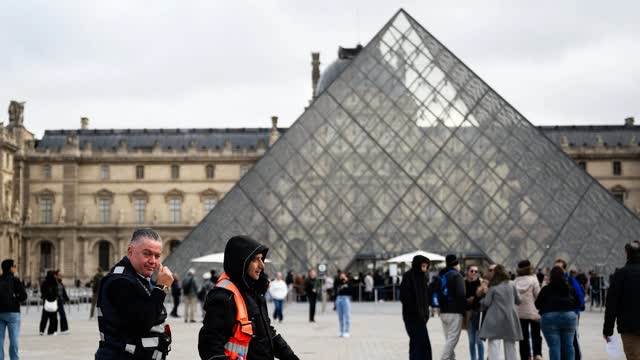 French Auditors Urge Louvre to Modernize Security