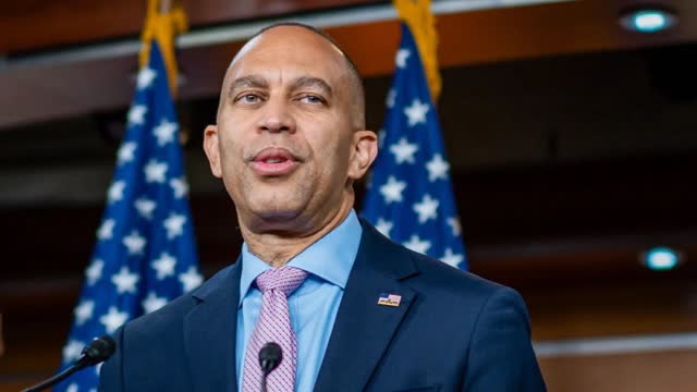 LIVE: House Democratic Leader Jeffries Holds Press Conference at the U.S. Capitol