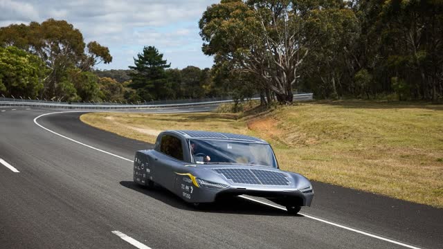 2025 Bridgestone World Solar Challenge Kicks Off From Darwin