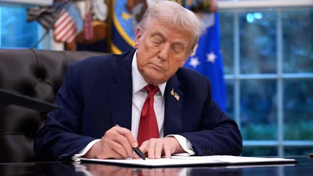 LIVE: Trump Signs Executive Orders (Sept. 30)