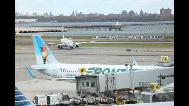 Airport Delays Widespread With Air Controller Absences
