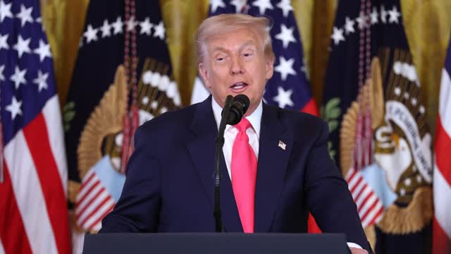 LIVE: Trump Delivers Remarks at McDonald�s Impact Summit