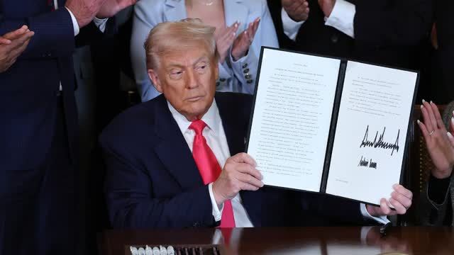 GOP Weighs Trump Proposal for $2,000 Tariff Dividend Checks