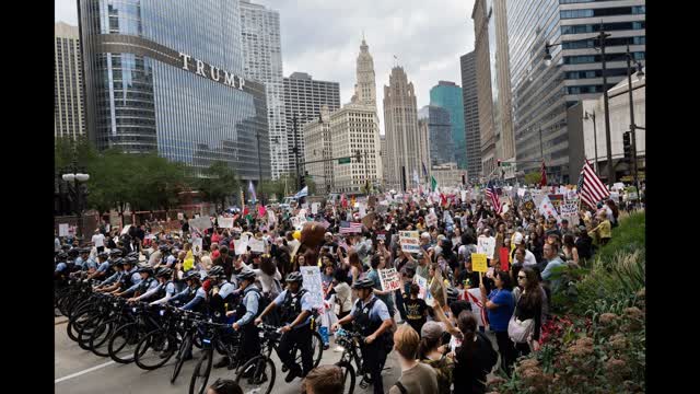 Thousands Rally in Chicago for 2nd 'No Kings' Protest