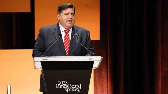 LIVE: Illinois Governor Reacts to Possible National Guard in Chicago