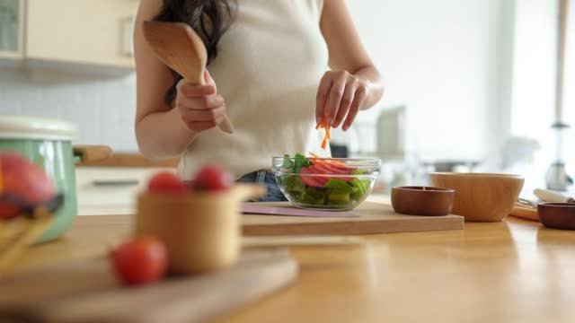 Holiday Eating After Ozempic: How to Keep the Weight Off