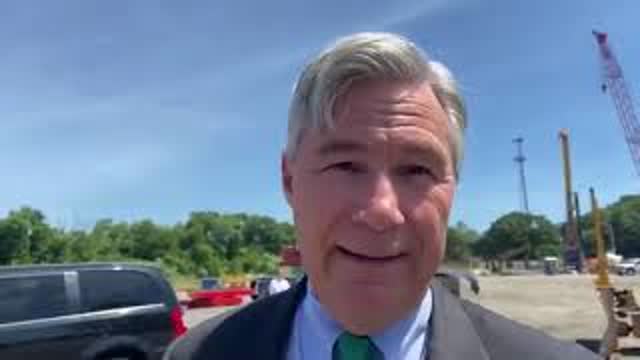 Democrat Senator Sheldon Whitehouse Defends Belonging To A Whites Only Beach Club