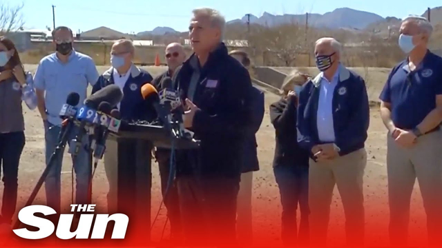 Live: Kevin McCarthy & GOP visit US-Mexico border ICE facility amid 'border crisis'