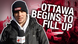 Convoy truckers, supporters show up early to tomorrow's Parliament Hill demonstration