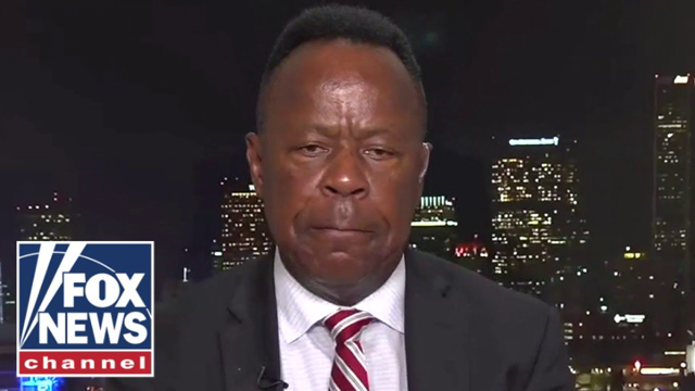 Leo Terrell blasts Lori Lightfoot's leadership as 'shameful'