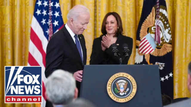 Al Sharpton to meet with Biden about Harris