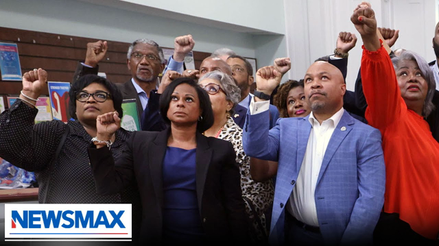 Texas AG: The Democrats could be arrested | Saturday Report