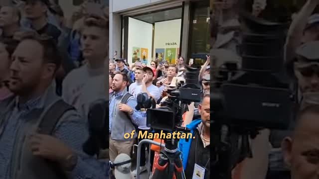 Giant MAGA Rally Breaks Out in NYC 😍🇺🇸