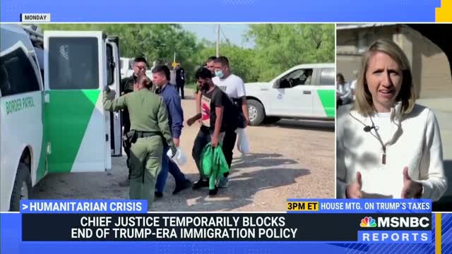 MSNBC: El Paso In “Chaos” As Hundreds Of Migrants Are Forced To Sleep Outside In The Freezing Cold