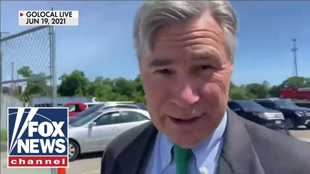 Democrat lawmaker exposed as being member of an all-white beach club