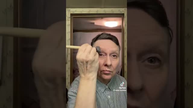 Libs Are Shaving Their Heads for Ukraine 😳