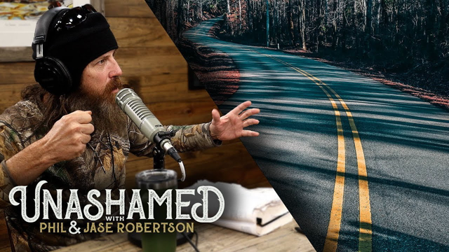 What Jase Did When He Found a Human Body in the Road | @Phil Robertson