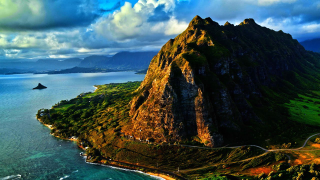 Oahu Hawaii in 8K - Island in the Sun