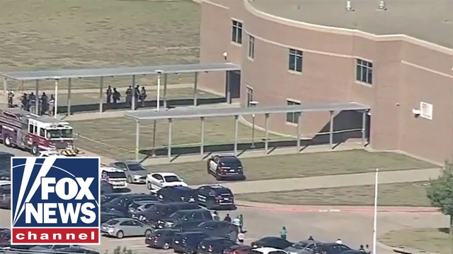 Arlington mayor responds to shooting at Texas high school