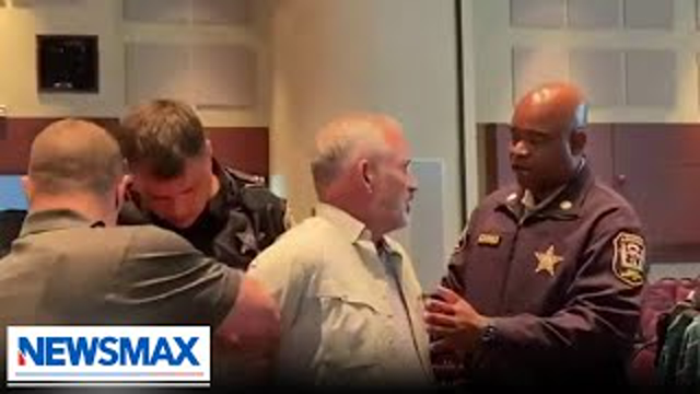 Parent arrested at school board meeting speaks out | Rob Schmitt Tonight