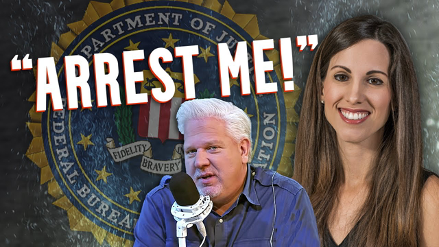 Mom fighting critical race theory SHUTS DOWN involvement from FBI
