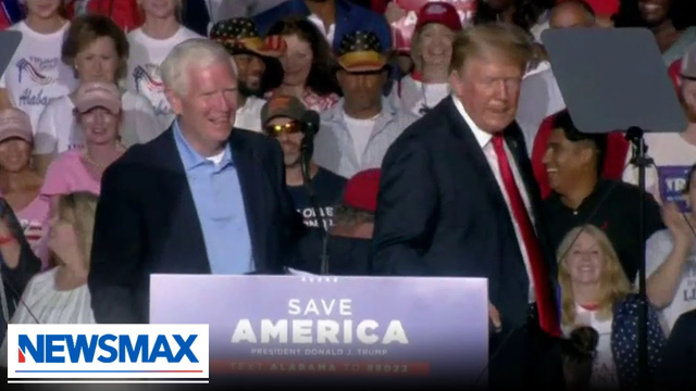 Trump introduces Alabama Senate Candidate Mo Brooks