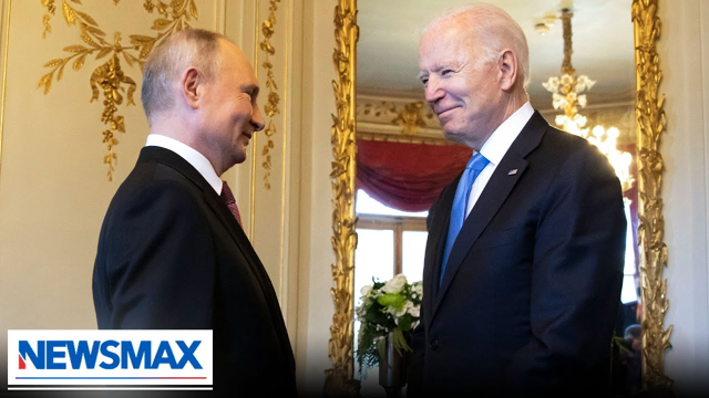 Fmr. CIA officials rip White House messaging on Ukraine-Russia | John Bachman Now